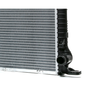 AUDI A4 B8 2.0 TFSI 2008- CDNB 16V 132KW  Auto 4 Cyl Radiator