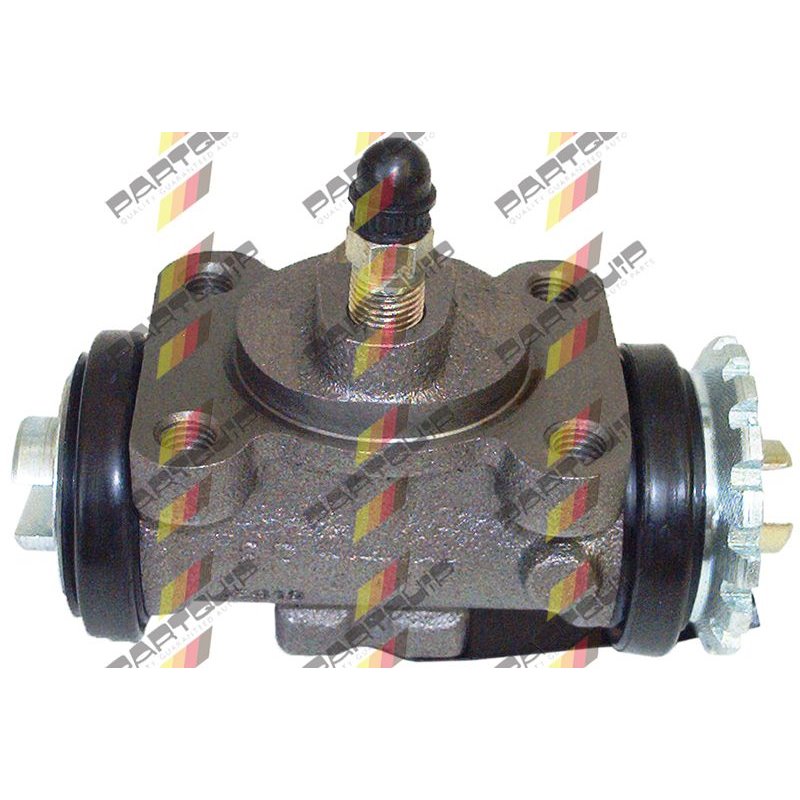 Isuzu NKR99L Right WC254.4718D Wheel Cylinder